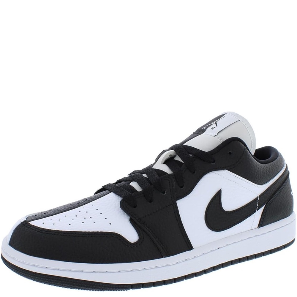Nike Women's Black and White Low-Top Sneakers